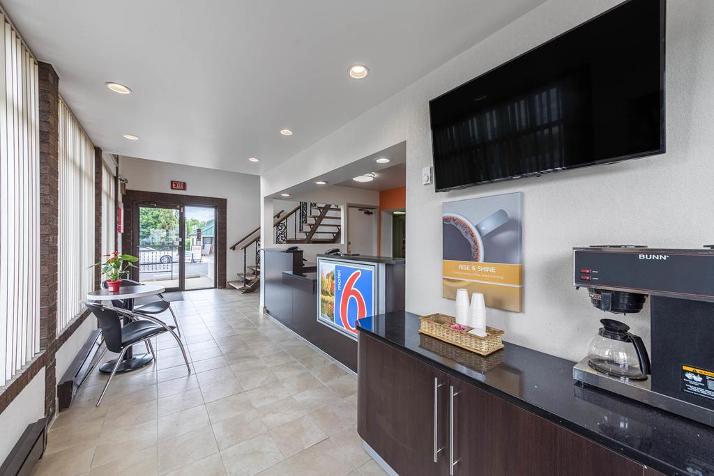 6-warminster, Pa Hotel