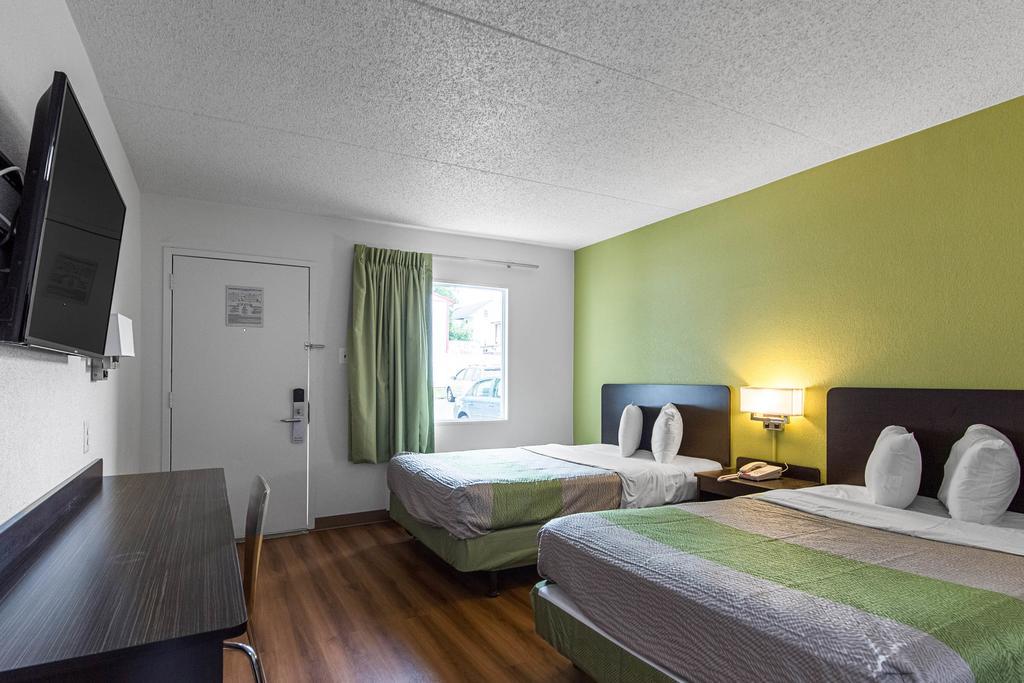 Hotel 6-warminster, Pa