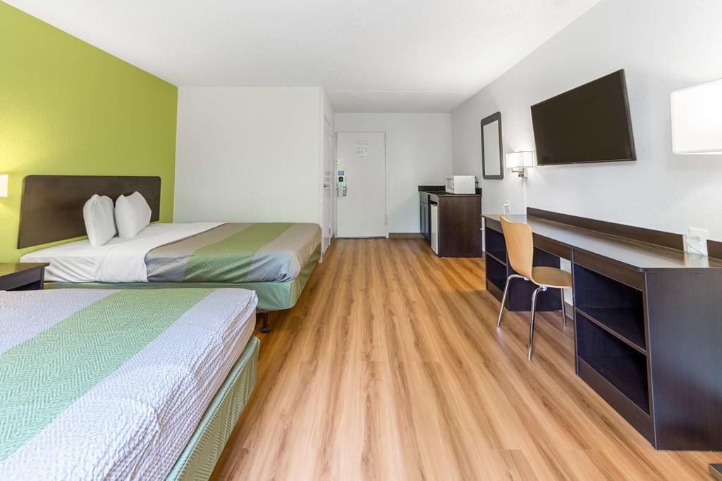 Hotel 6-warminster, Pa 2*