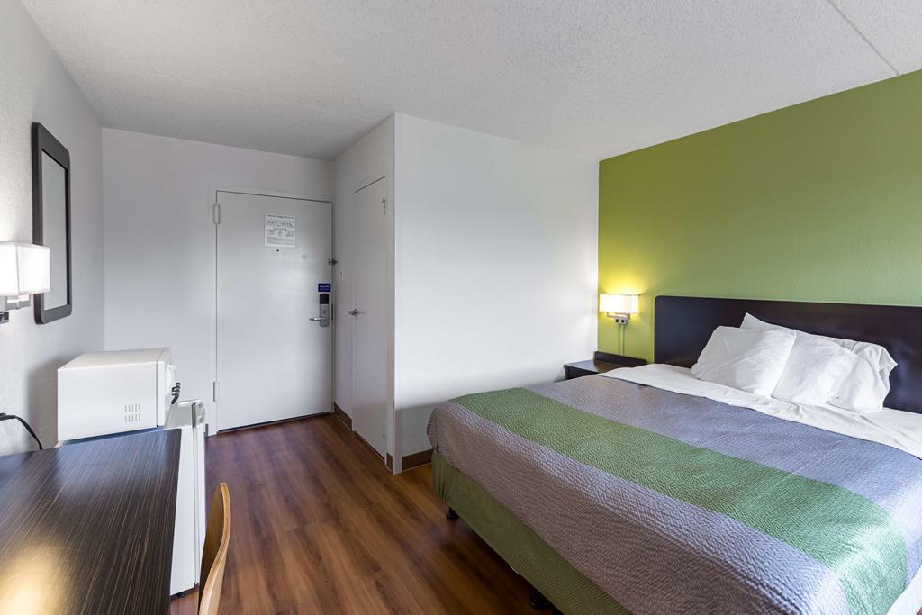 Hotel 6-warminster, Pa 2*