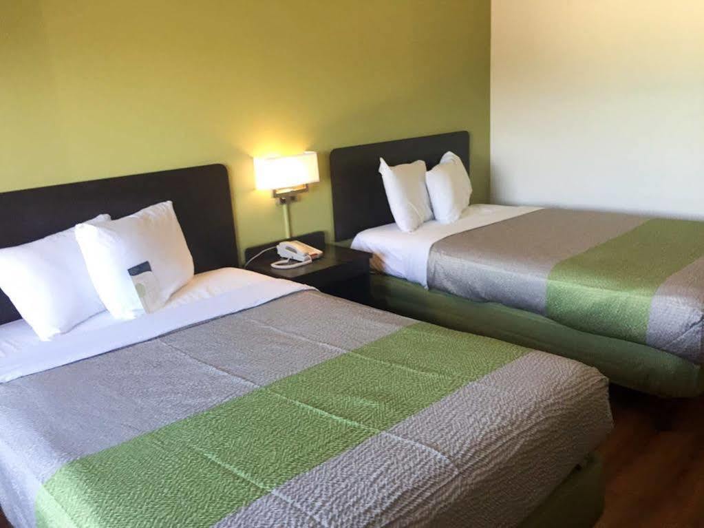 Hotel 6-warminster, Pa 2*