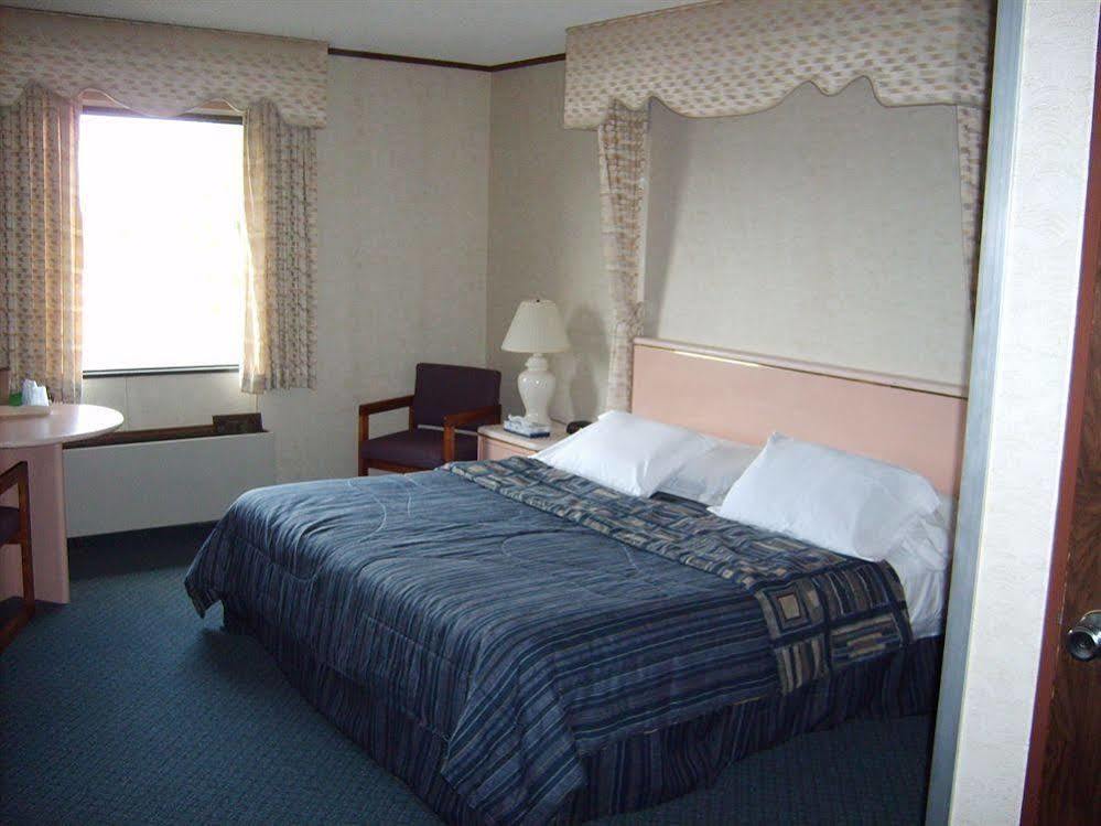 6-warminster, Pa Hotel